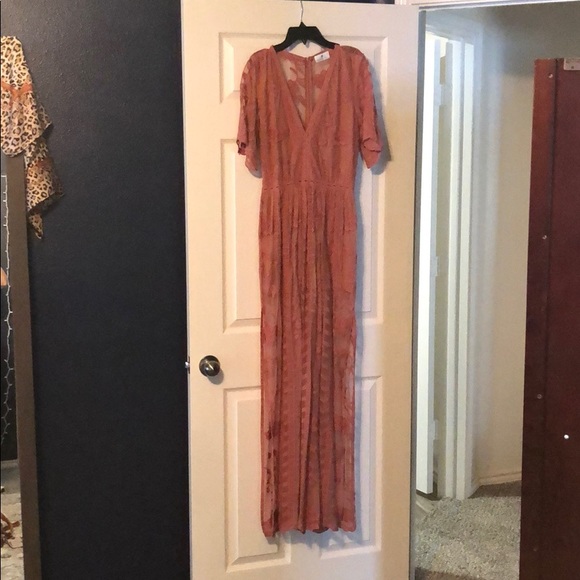 Socialite Lace Overlay Romper - Picture 3 of 8